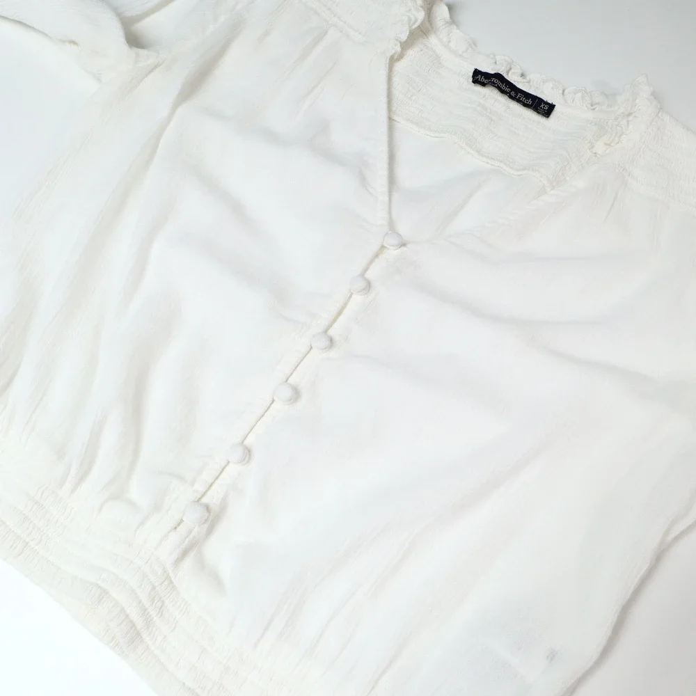 Abercrombie & Fitch Smocked V-Neck Button Blouse XS White Boho Cottagecore Top